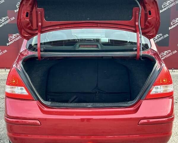 Красный Ниссан Тиида, объемом двигателя 1.6 л и пробегом 155 тыс. км за 6800 $, фото 9 на Automoto.ua