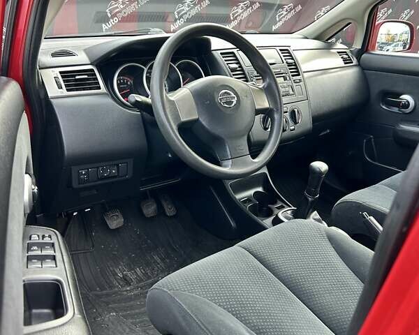 Красный Ниссан Тиида, объемом двигателя 1.6 л и пробегом 155 тыс. км за 6800 $, фото 16 на Automoto.ua