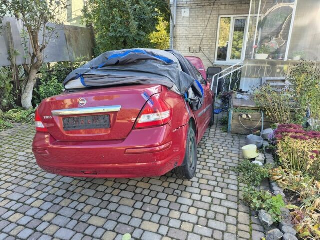 Красный Ниссан Тиида, объемом двигателя 1.6 л и пробегом 94 тыс. км за 3500 $, фото 2 на Automoto.ua