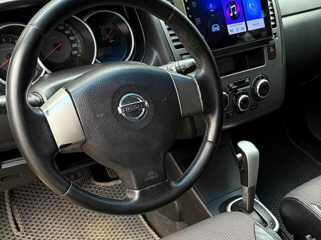 Ниссан Тиида, объемом двигателя 1.6 л и пробегом 174 тыс. км за 7450 $, фото 5 на Automoto.ua