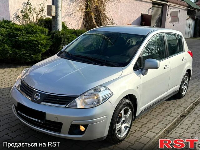 Ниссан Тиида, объемом двигателя 1.6 л и пробегом 167 тыс. км за 7450 $, фото 2 на Automoto.ua