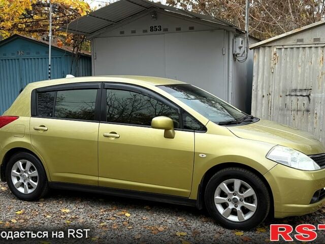 Ниссан Тиида, объемом двигателя 1.6 л и пробегом 174 тыс. км за 7450 $, фото 4 на Automoto.ua