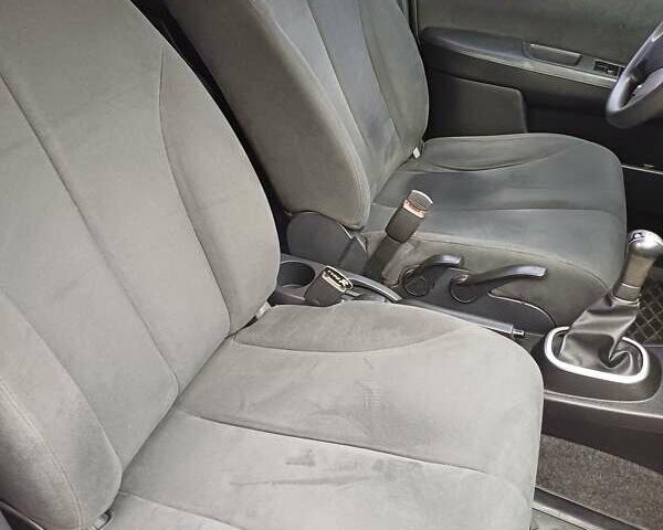 Ниссан Тиида, объемом двигателя 1.6 л и пробегом 90 тыс. км за 4350 $, фото 6 на Automoto.ua