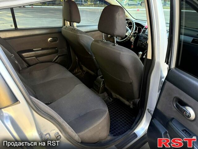 Ниссан Тиида, объемом двигателя 1.6 л и пробегом 157 тыс. км за 5600 $, фото 10 на Automoto.ua