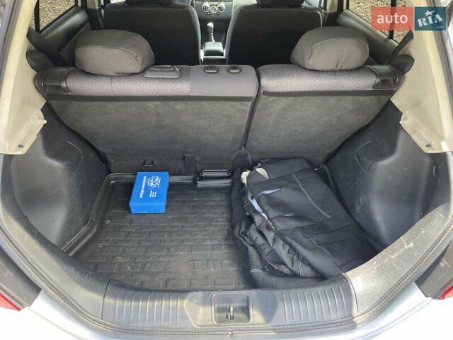 Ниссан Тиида, объемом двигателя 1.8 л и пробегом 216 тыс. км за 4800 $, фото 5 на Automoto.ua