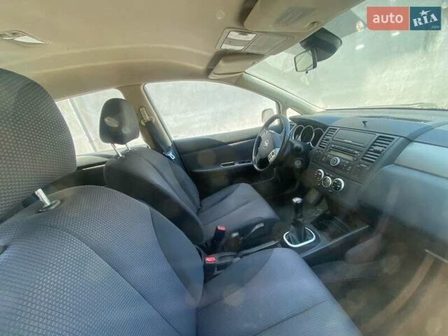 Ниссан Тиида, объемом двигателя 1.6 л и пробегом 195 тыс. км за 5850 $, фото 7 на Automoto.ua