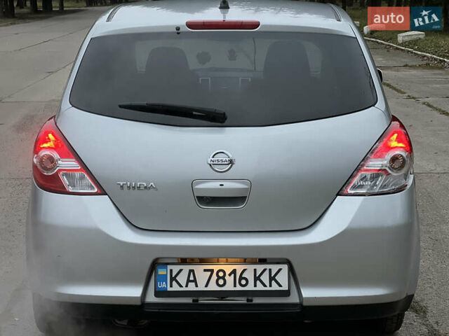 Ниссан Тиида, объемом двигателя 1.5 л и пробегом 51 тыс. км за 5500 $, фото 3 на Automoto.ua