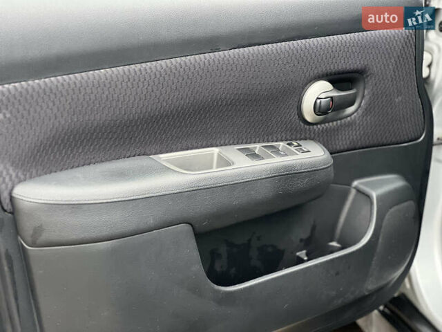 Ниссан Тиида, объемом двигателя 1.5 л и пробегом 51 тыс. км за 5500 $, фото 11 на Automoto.ua
