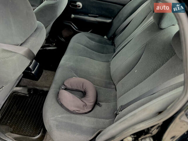 Ниссан Тиида, объемом двигателя 1.6 л и пробегом 170 тыс. км за 4399 $, фото 10 на Automoto.ua