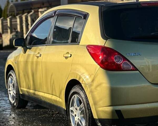 Жовтий Ніссан Тііда, об'ємом двигуна 1.6 л та пробігом 164 тис. км за 5999 $, фото 45 на Automoto.ua