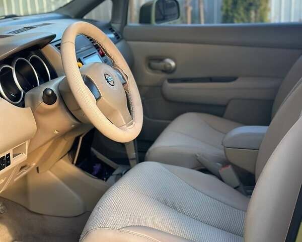 Жовтий Ніссан Тііда, об'ємом двигуна 1.6 л та пробігом 164 тис. км за 5999 $, фото 20 на Automoto.ua