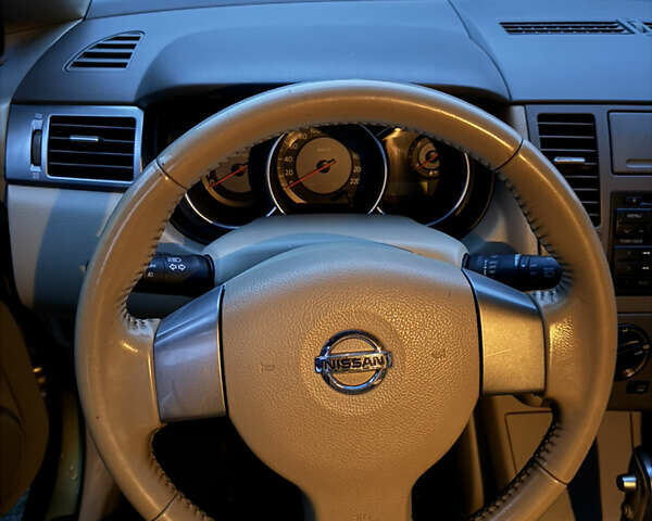 Желтый Ниссан Тиида, объемом двигателя 1.6 л и пробегом 171 тыс. км за 5799 $, фото 16 на Automoto.ua