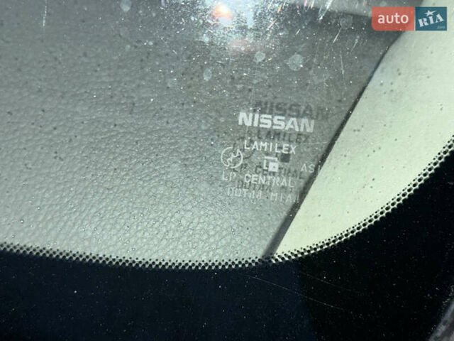 Желтый Ниссан Тиида, объемом двигателя 1.6 л и пробегом 171 тыс. км за 5799 $, фото 20 на Automoto.ua