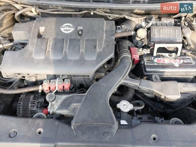 Желтый Ниссан Тиида, объемом двигателя 1.6 л и пробегом 325 тыс. км за 5350 $, фото 16 на Automoto.ua