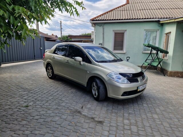 Жовтий Ніссан Тііда, об'ємом двигуна 1.6 л та пробігом 255 тис. км за 4999 $, фото 6 на Automoto.ua