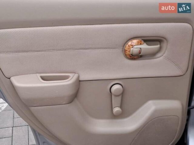 Серый Ниссан Тиида, объемом двигателя 1.6 л и пробегом 182 тыс. км за 6140 $, фото 11 на Automoto.ua