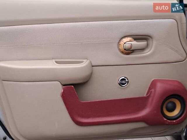 Серый Ниссан Тиида, объемом двигателя 1.6 л и пробегом 182 тыс. км за 6140 $, фото 9 на Automoto.ua