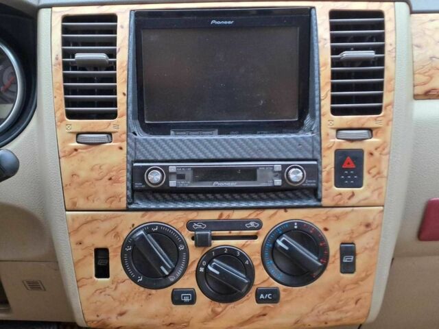 Серый Ниссан Тиида, объемом двигателя 1.6 л и пробегом 182 тыс. км за 6140 $, фото 15 на Automoto.ua