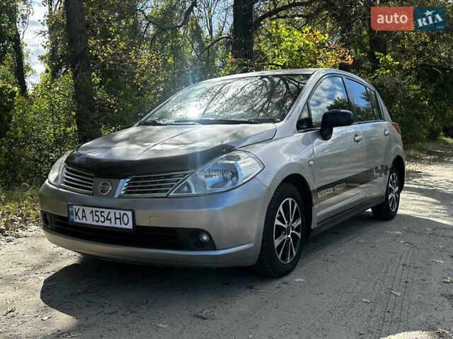Серый Ниссан Тиида, объемом двигателя 1.6 л и пробегом 35 тыс. км за 4550 $, фото 4 на Automoto.ua