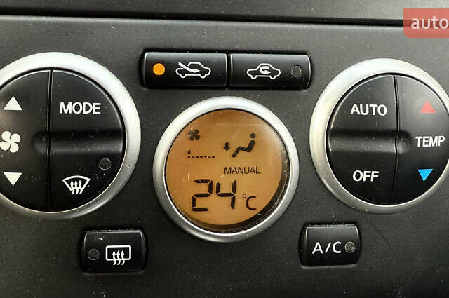 Серый Ниссан Тиида, объемом двигателя 1.6 л и пробегом 167 тыс. км за 7450 $, фото 9 на Automoto.ua