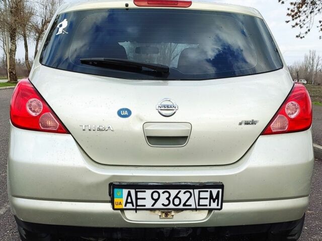 Сірий Ніссан Тііда, об'ємом двигуна 1.6 л та пробігом 271 тис. км за 5000 $, фото 2 на Automoto.ua