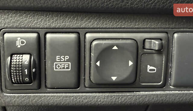 Серый Ниссан Тиида, объемом двигателя 1.6 л и пробегом 167 тыс. км за 7450 $, фото 13 на Automoto.ua