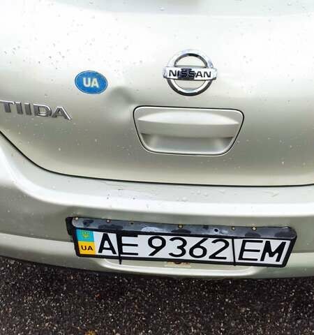 Серый Ниссан Тиида, объемом двигателя 1.6 л и пробегом 271 тыс. км за 5000 $, фото 20 на Automoto.ua