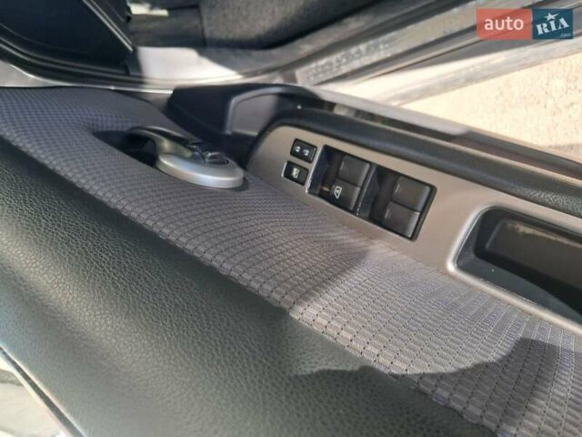 Серый Ниссан Тиида, объемом двигателя 1.6 л и пробегом 200 тыс. км за 5600 $, фото 3 на Automoto.ua