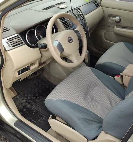 Серый Ниссан Тиида, объемом двигателя 1.6 л и пробегом 271 тыс. км за 5000 $, фото 12 на Automoto.ua