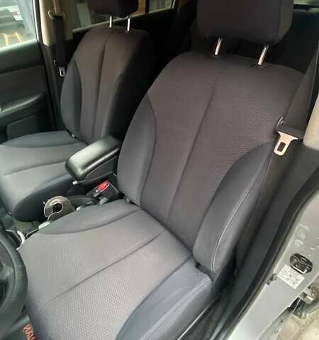 Серый Ниссан Тиида, объемом двигателя 1.8 л и пробегом 216 тыс. км за 4700 $, фото 17 на Automoto.ua