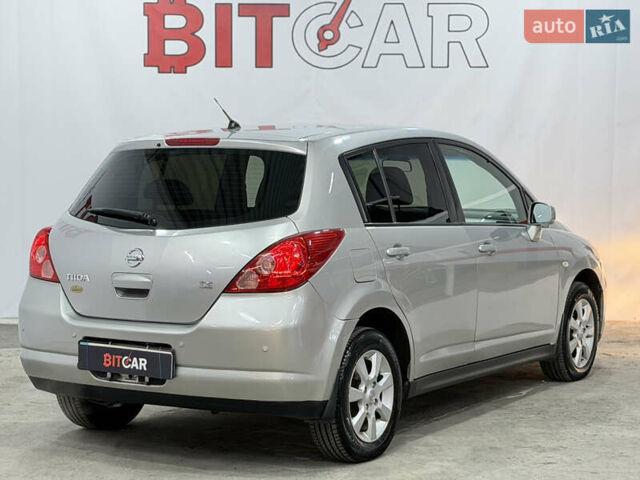 Серый Ниссан Тиида, объемом двигателя 1.6 л и пробегом 120 тыс. км за 6300 $, фото 6 на Automoto.ua