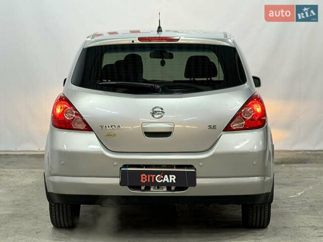 Серый Ниссан Тиида, объемом двигателя 1.6 л и пробегом 120 тыс. км за 6300 $, фото 7 на Automoto.ua