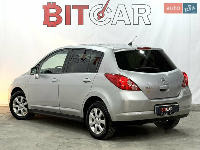 Серый Ниссан Тиида, объемом двигателя 1.6 л и пробегом 120 тыс. км за 6300 $, фото 9 на Automoto.ua