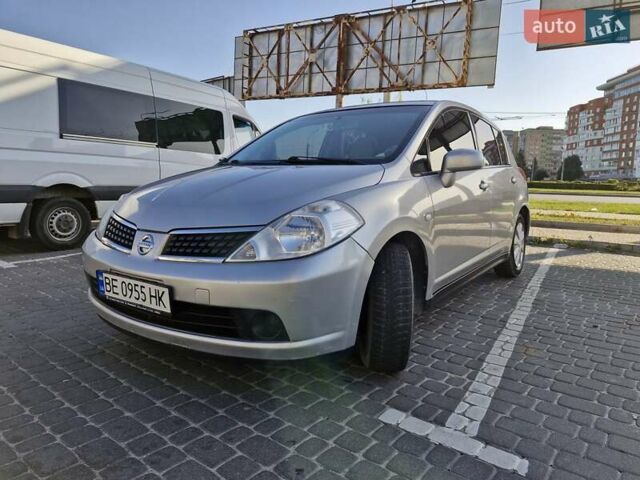 Серый Ниссан Тиида, объемом двигателя 1.6 л и пробегом 192 тыс. км за 5800 $, фото 1 на Automoto.ua