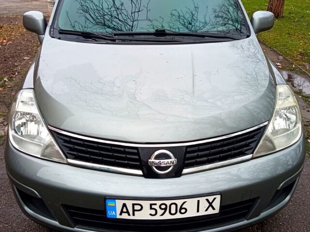 Сірий Ніссан Тііда, об'ємом двигуна 1.6 л та пробігом 213 тис. км за 6250 $, фото 6 на Automoto.ua