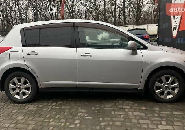 Серый Ниссан Тиида, объемом двигателя 1.8 л и пробегом 216 тыс. км за 4700 $, фото 8 на Automoto.ua