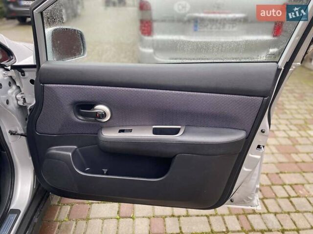 Сірий Ніссан Тііда, об'ємом двигуна 0 л та пробігом 151 тис. км за 7250 $, фото 18 на Automoto.ua