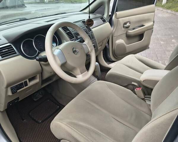 Серый Ниссан Тиида, объемом двигателя 1.6 л и пробегом 192 тыс. км за 5800 $, фото 8 на Automoto.ua