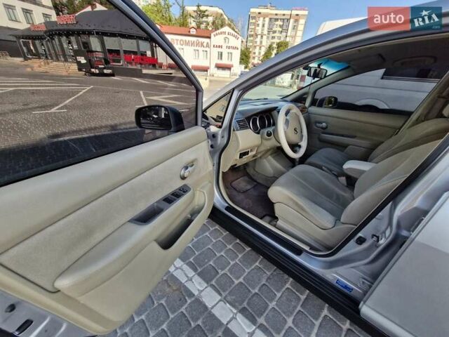 Серый Ниссан Тиида, объемом двигателя 1.6 л и пробегом 192 тыс. км за 5800 $, фото 14 на Automoto.ua