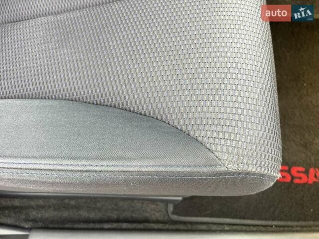 Серый Ниссан Тиида, объемом двигателя 1.6 л и пробегом 148 тыс. км за 6500 $, фото 23 на Automoto.ua