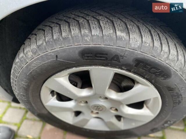 Сірий Ніссан Тііда, об'ємом двигуна 0 л та пробігом 151 тис. км за 7250 $, фото 25 на Automoto.ua