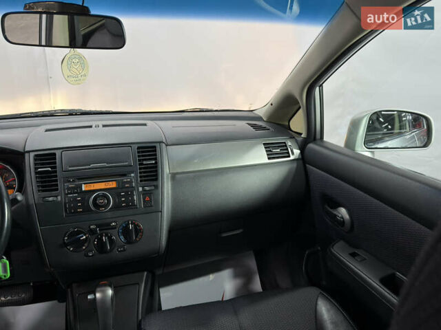 Серый Ниссан Тиида, объемом двигателя 1.6 л и пробегом 120 тыс. км за 6300 $, фото 16 на Automoto.ua