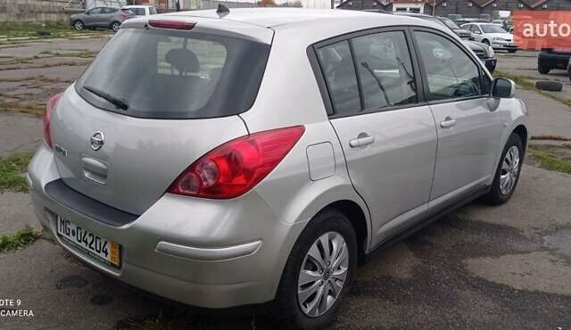 Серый Ниссан Тиида, объемом двигателя 1.6 л и пробегом 198 тыс. км за 7200 $, фото 7 на Automoto.ua