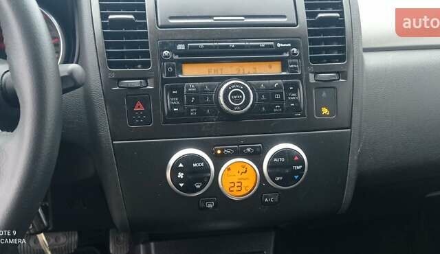 Серый Ниссан Тиида, объемом двигателя 1.6 л и пробегом 198 тыс. км за 7200 $, фото 14 на Automoto.ua