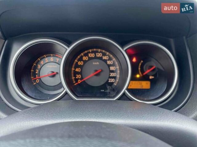 Сірий Ніссан Тііда, об'ємом двигуна 0 л та пробігом 151 тис. км за 7250 $, фото 8 на Automoto.ua