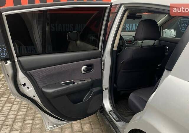 Серый Ниссан Тиида, объемом двигателя 1.8 л и пробегом 216 тыс. км за 4700 $, фото 26 на Automoto.ua