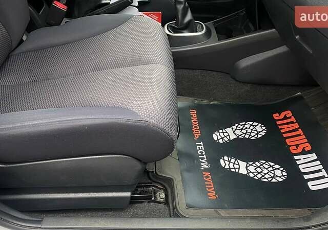 Серый Ниссан Тиида, объемом двигателя 1.8 л и пробегом 216 тыс. км за 4700 $, фото 34 на Automoto.ua