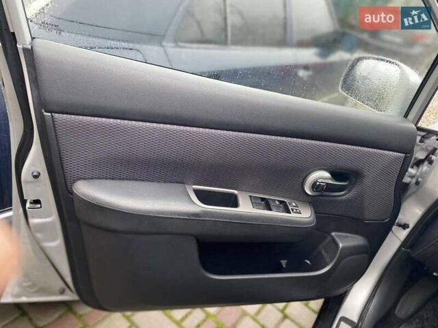 Сірий Ніссан Тііда, об'ємом двигуна 0 л та пробігом 151 тис. км за 7250 $, фото 15 на Automoto.ua