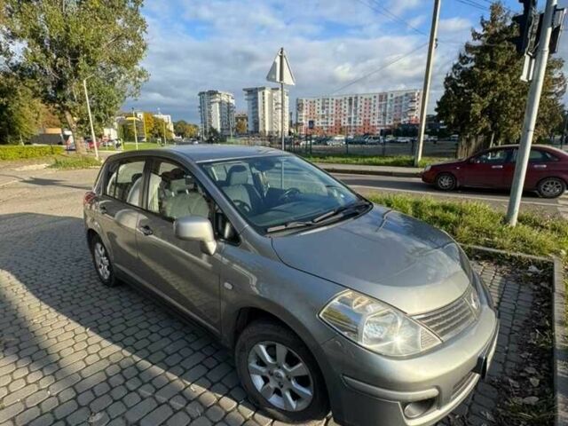 Серый Ниссан Тиида, объемом двигателя 1.6 л и пробегом 199 тыс. км за 5500 $, фото 8 на Automoto.ua