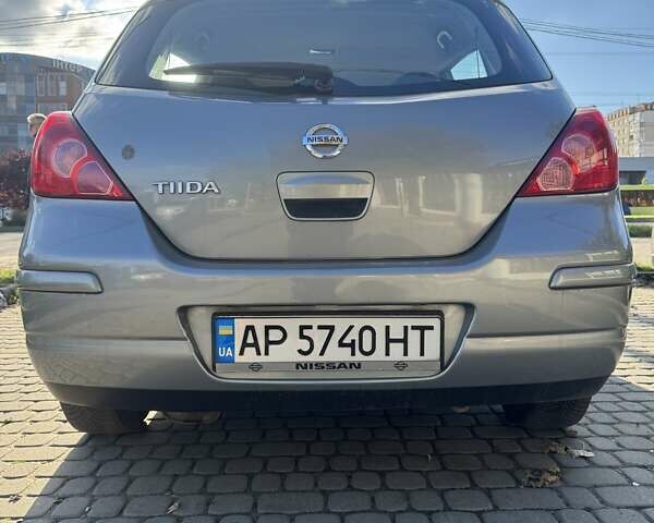 Сірий Ніссан Тііда, об'ємом двигуна 1.6 л та пробігом 196 тис. км за 5800 $, фото 9 на Automoto.ua